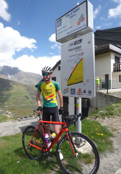 Arrivée d' Adrien au Plat d'Adet