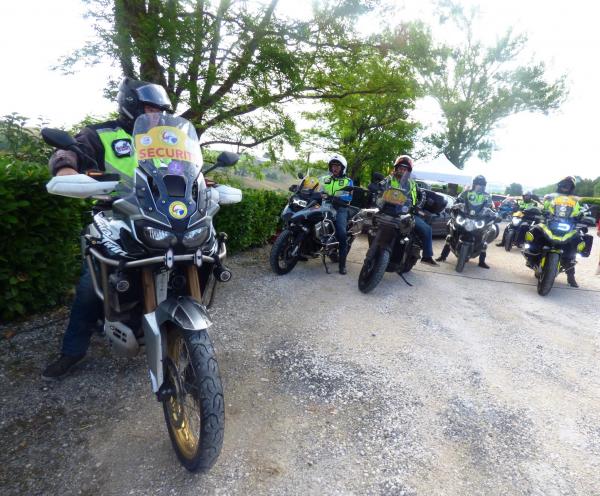 Merci aux Motards qui ont assuré la sécurité des coureurs.